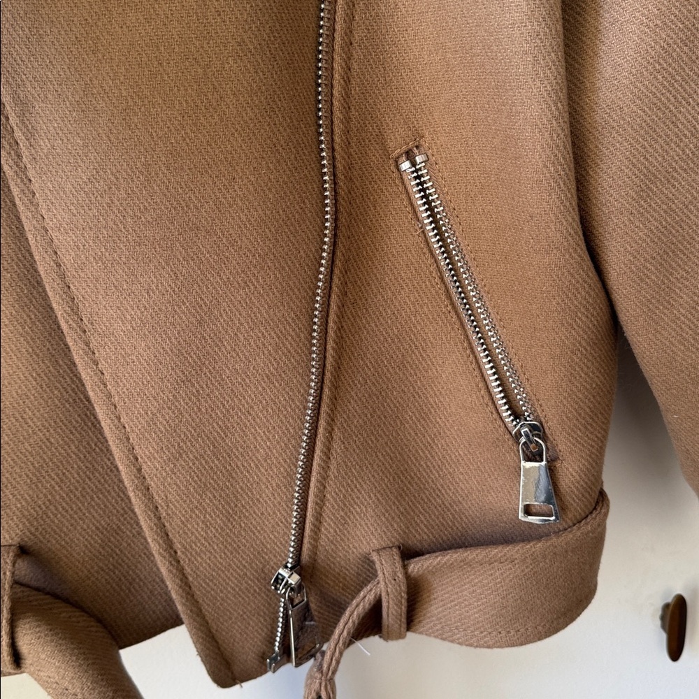 H&M Tan Teddy Jacket with Faux Fur Collar - Picture 4 of 6